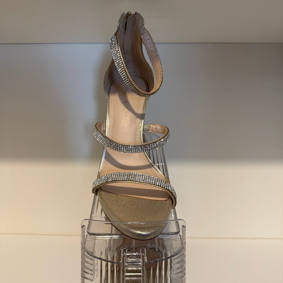 Kelly and Katie Courtnee Rhinestone Sandals. Size 8.5. Color: Champagne Gold. - Picture 3 of 4